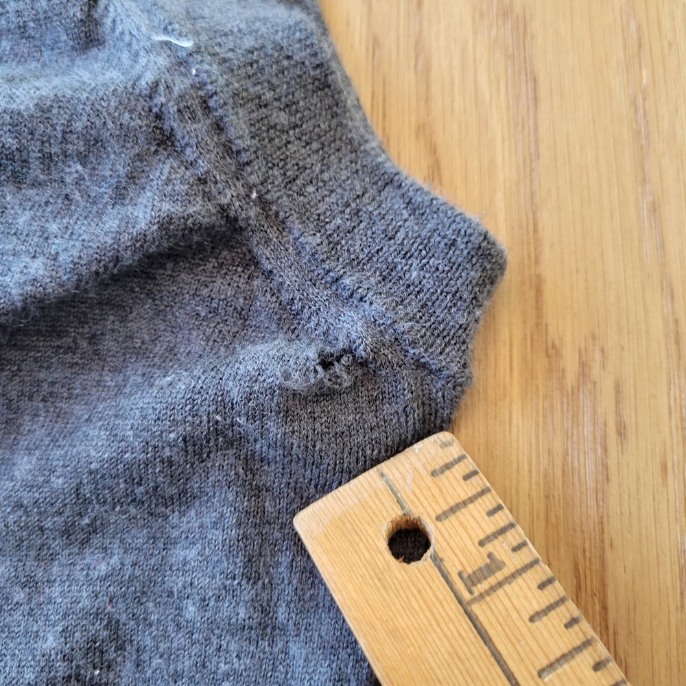 Brooks Brothers Sweater Vest Men's Large Gray V Neck Brookstech - Read Descript - Picture 7 of 9